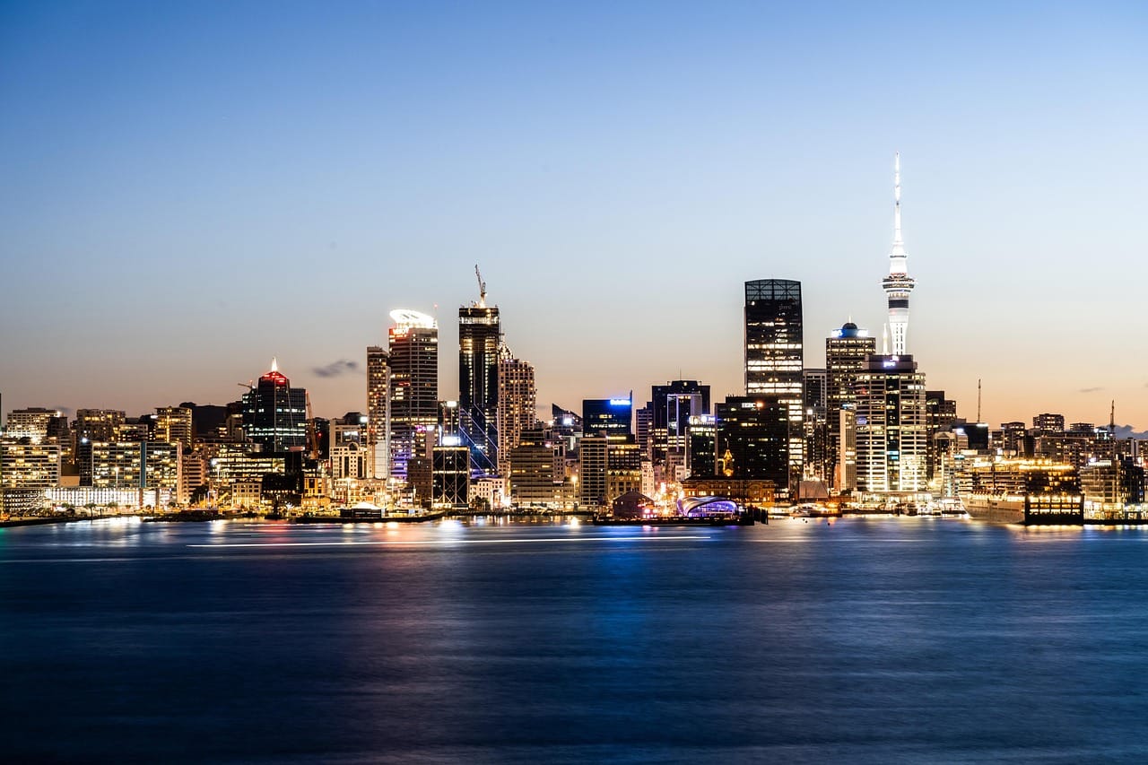 Auckland Full Range Moving